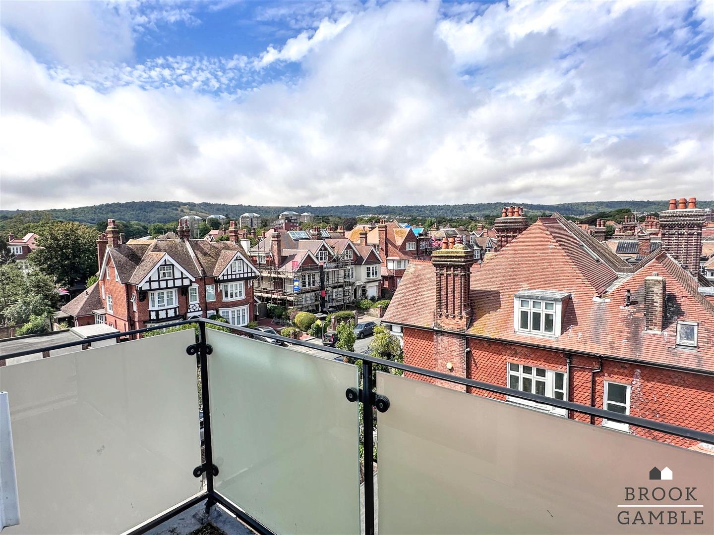 1 Bedroom Flat. Old Orchard Road in Eastbourne,  2
